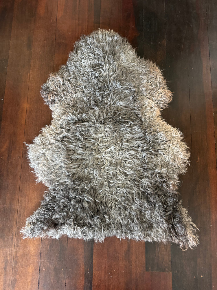 
                  
                    Gotland Sheepskin Rug silver/dark grey Long Wool
                  
                