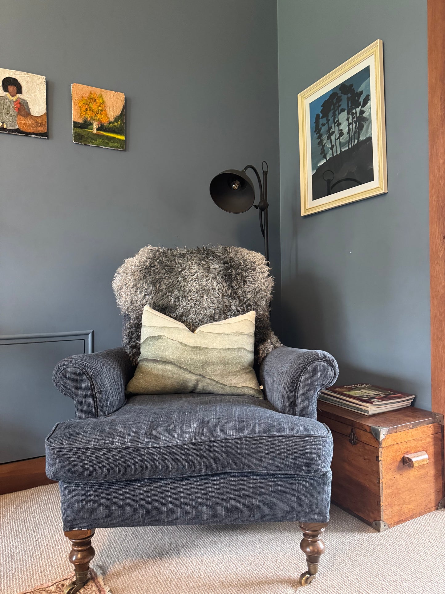 
                  
                    Gotland Sheepskin Rug silver/dark grey Long Wool
                  
                