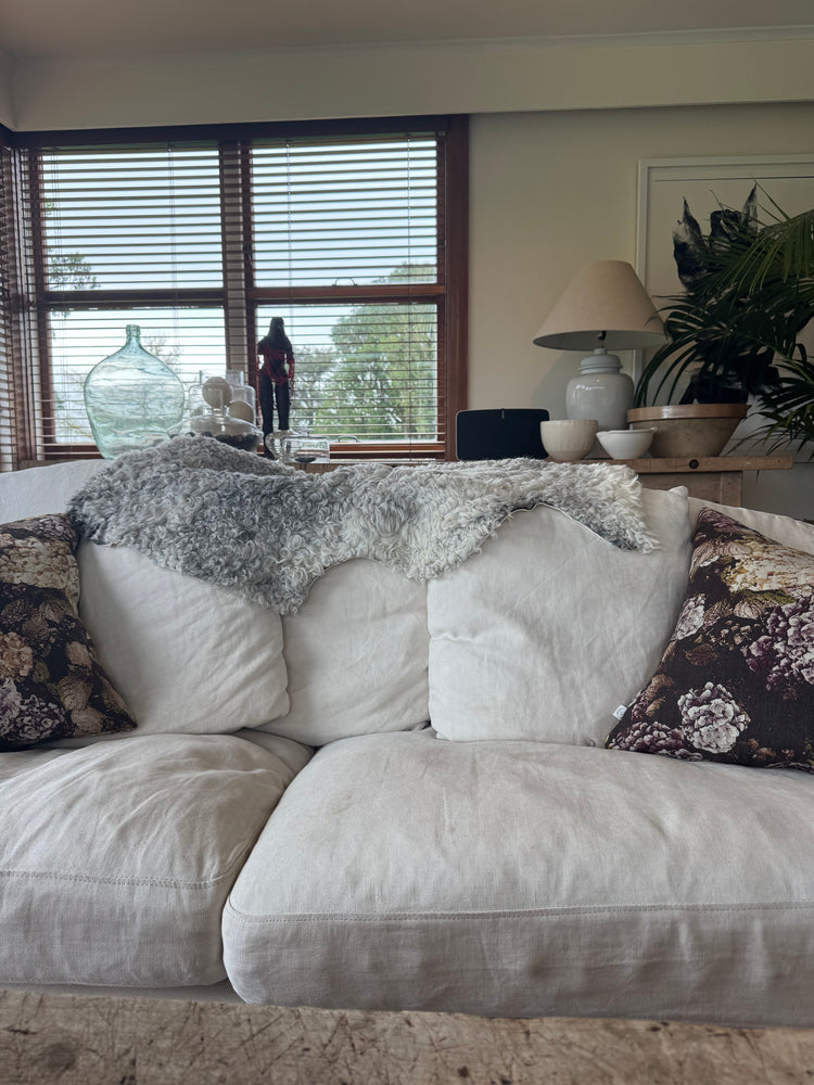 
                  
                    Gotland Sheepskin Rug White/Light Grey Short Wool
                  
                