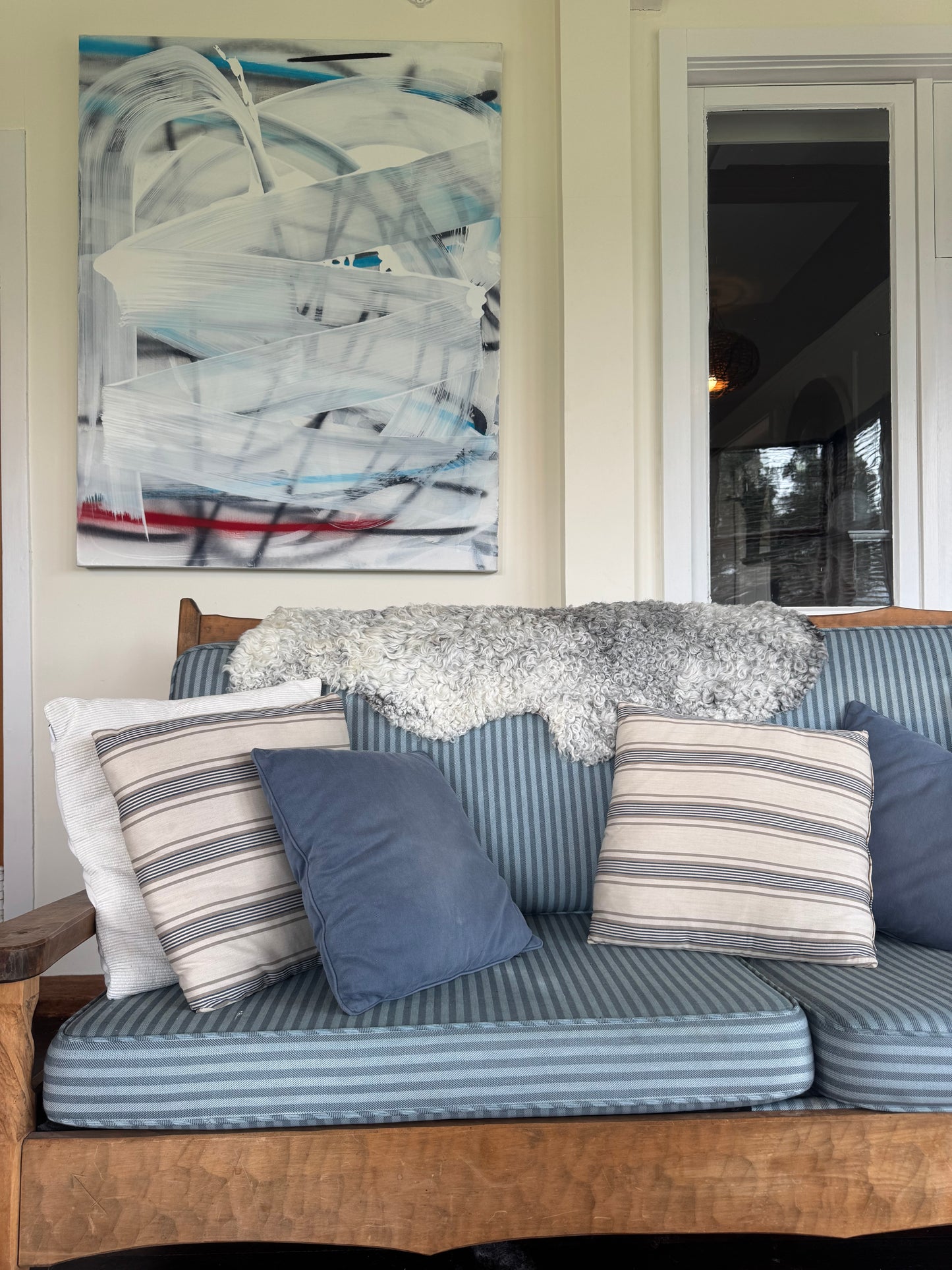 
                  
                    Gotland Sheepskin Rug White/Light Grey Short Wool
                  
                