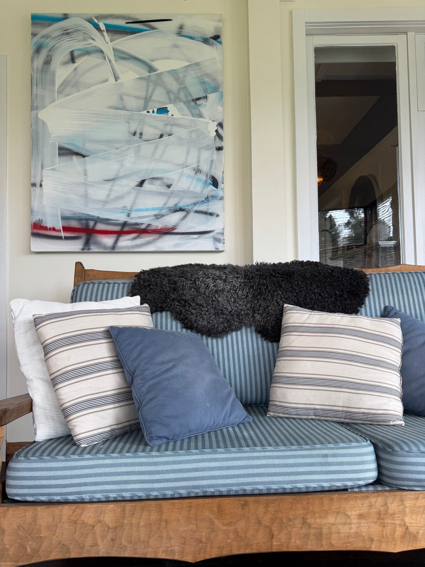 
                  
                    Gotland Sheepskin Rug Dark Grey/Black Short Wool
                  
                