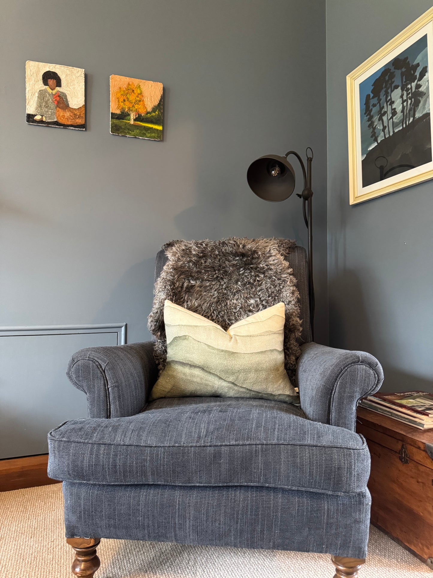 
                  
                    Gotland Sheepskin Rug Silver/Dark Grey Long Wool
                  
                