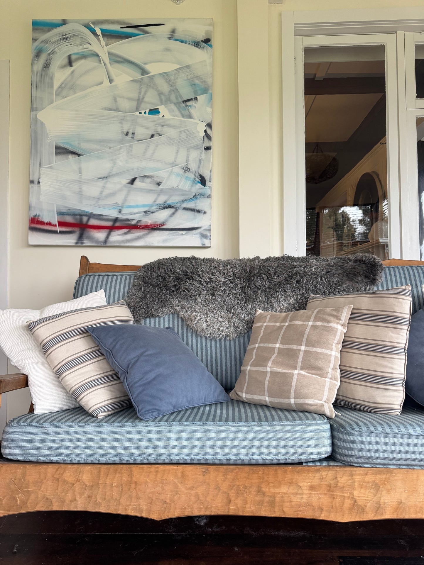 
                  
                    Gotland Sheepskin Rug Silver/Mid Grey Short Wool
                  
                