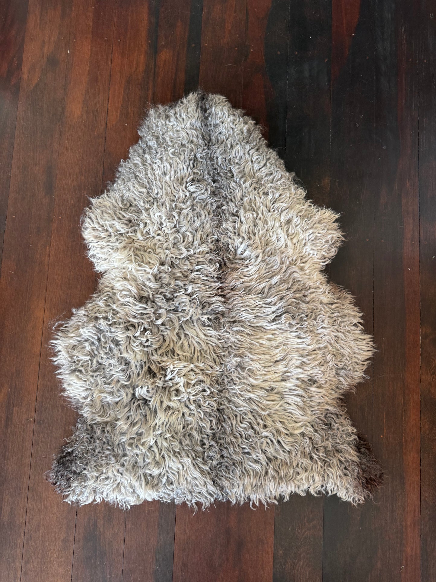 
                  
                    Gotland Sheepskin Rug Silver Long Wool
                  
                